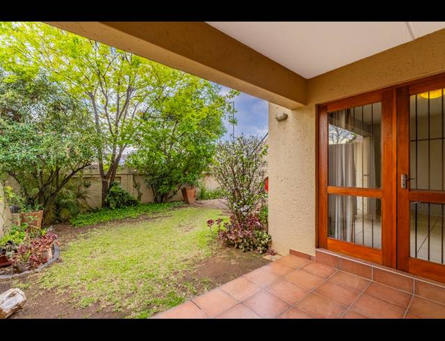2 BEDROOM APARTMENT FOR SALE IN MAGALIESSIG